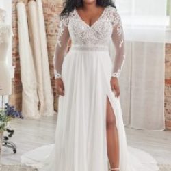 WEDDING DRESS - RREBECCA INGRAM LORRAINE DAWN